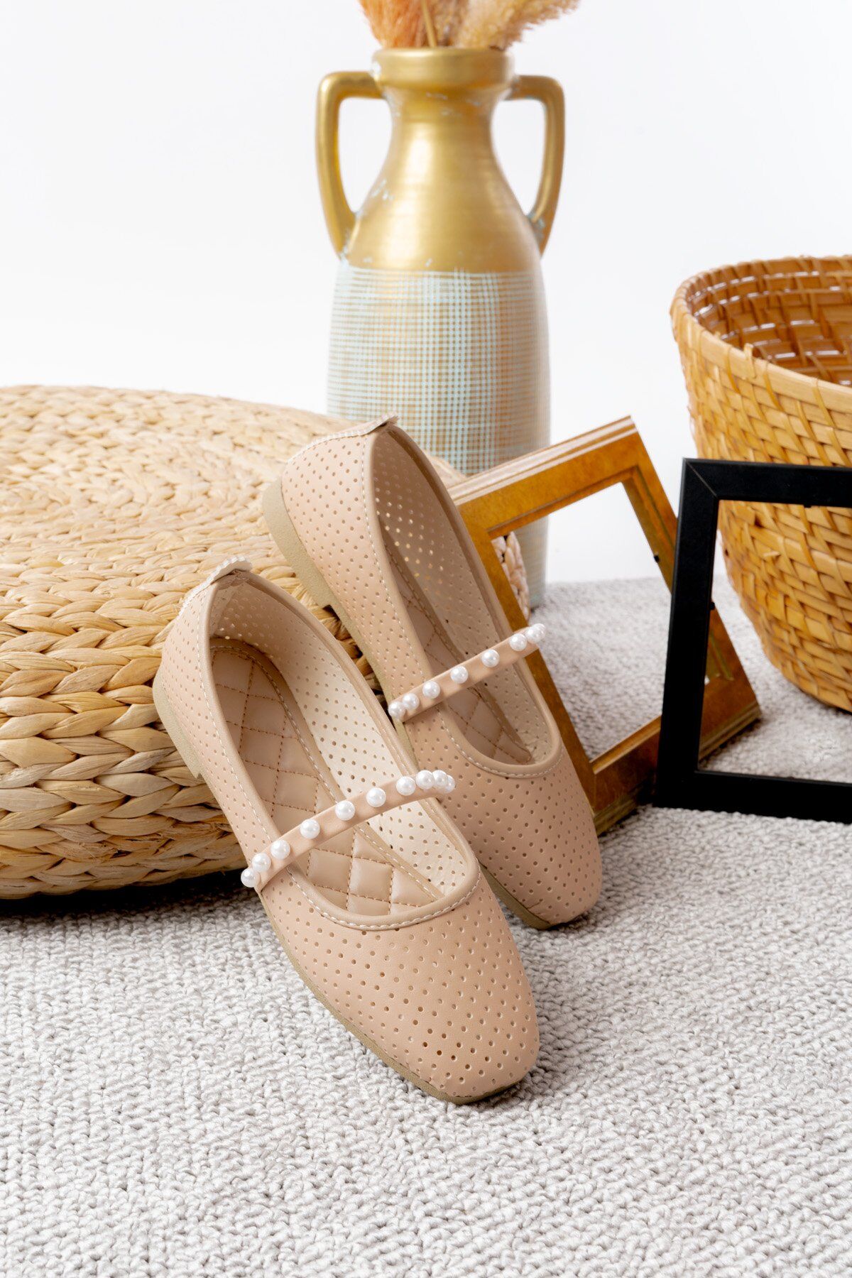 Kadın Siyah Cilt İncili Babet Ev ve Dış Mekan Ayakkabısı İNCİLİ DELİKLİ VİZON - 40