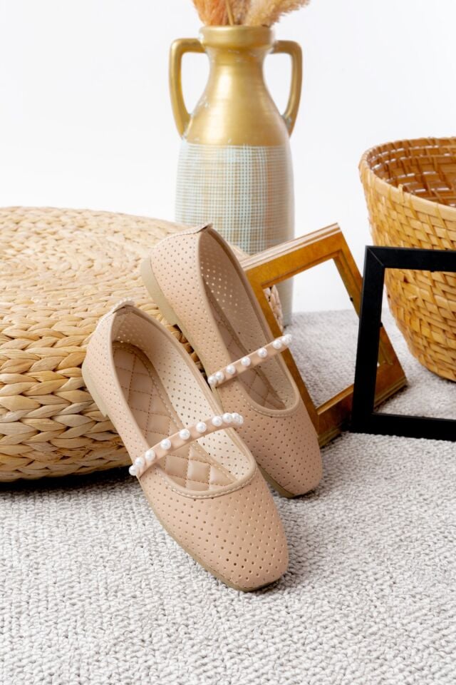 Kadın Siyah Cilt İncili Babet Ev ve Dış Mekan Ayakkabısı Kadın Siyah Cilt İncili Babet Ev ve Dış Mekan Ayakkabısı