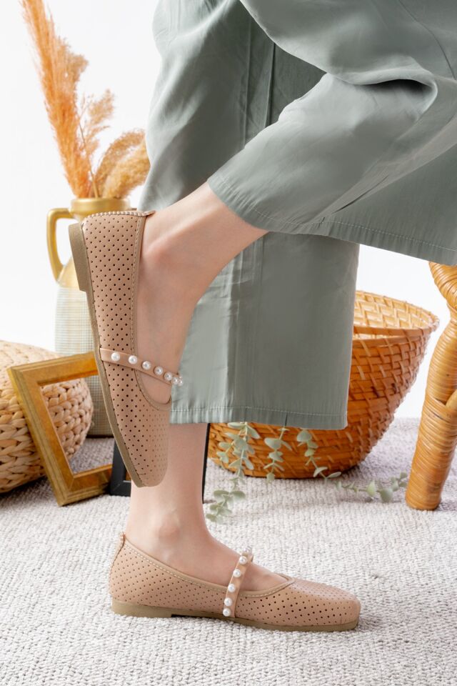 Kadın Siyah Cilt İncili Babet Ev ve Dış Mekan Ayakkabısı İNCİLİ DELİKLİ VİZON - 40