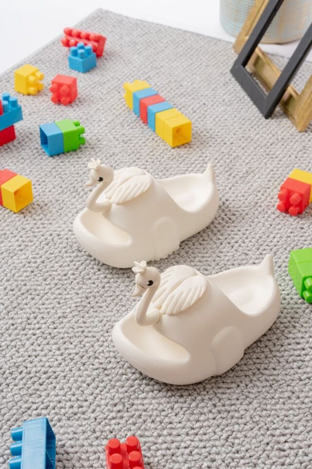Çocuk Sevimli Kuğu Ve Dinazor Figürlü Kaymaz Terlik Banyo Plaj Havuz Balkon Terliği Unisex