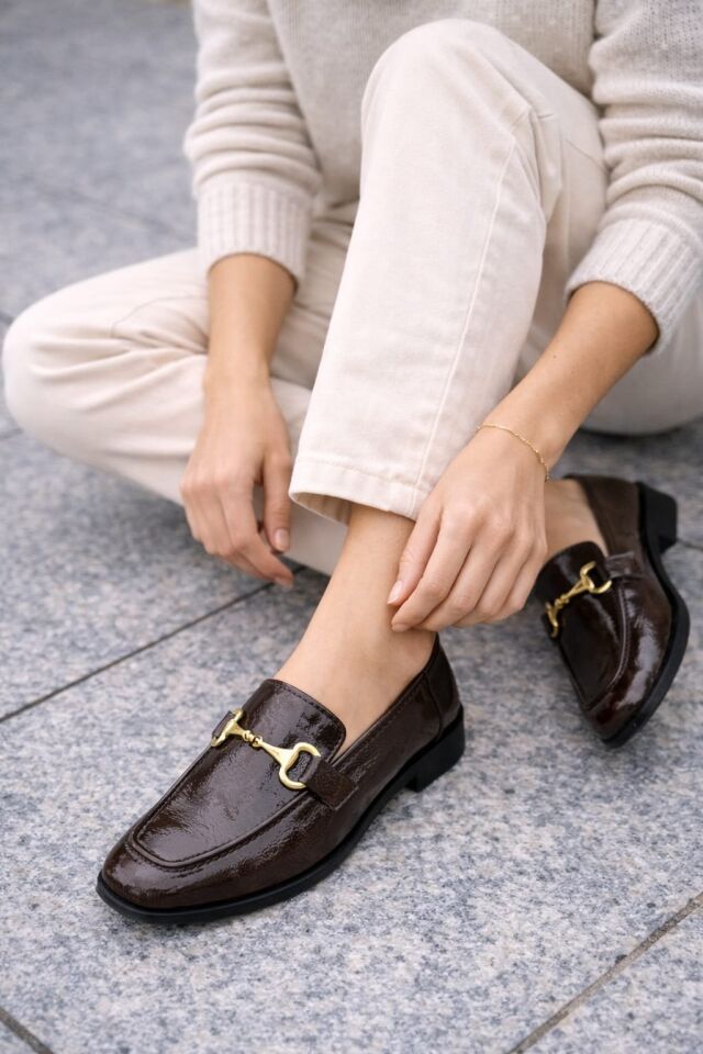 Kadın Rugan Loafer Gold Tokalı Günlük Şık Rahat Babet Ayakkabı KAHVERENGİ - 38