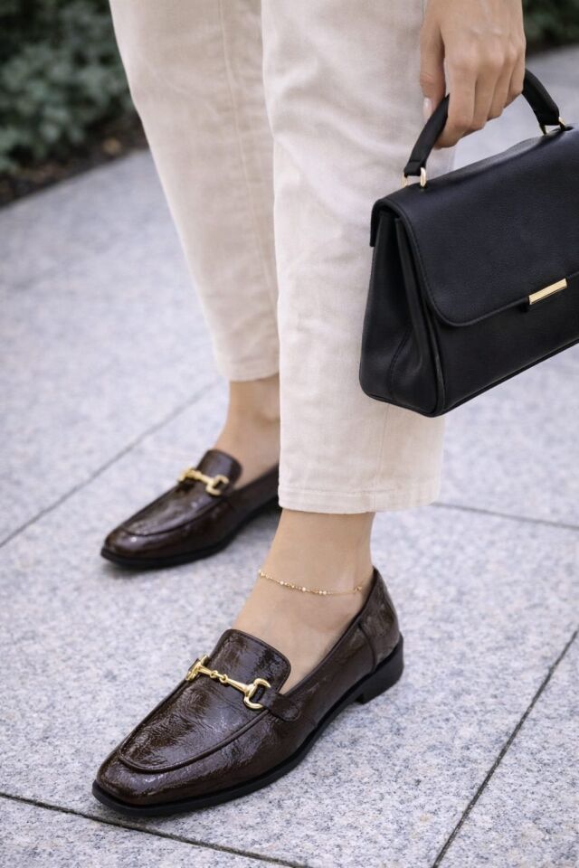 Kadın Rugan Loafer Gold Tokalı Günlük Şık Rahat Babet Ayakkabı KAHVERENGİ - 41