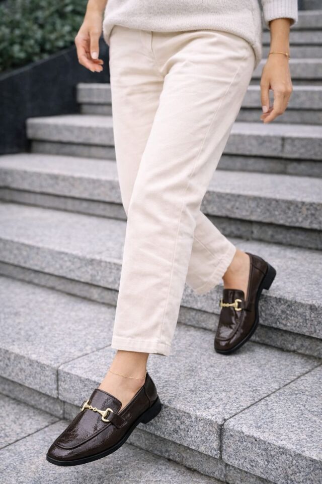 Kadın Rugan Loafer Gold Tokalı Günlük Şık Rahat Babet Ayakkabı KAHVERENGİ - 41