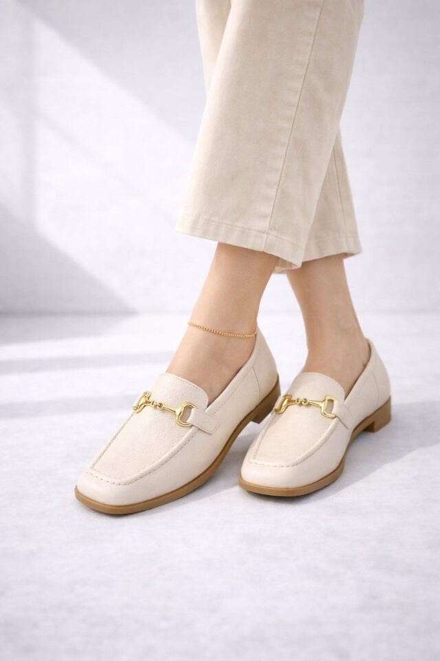 Kadın Rugan Loafer Gold Tokalı Günlük Şık Rahat Babet Ayakkabı KREM - 38