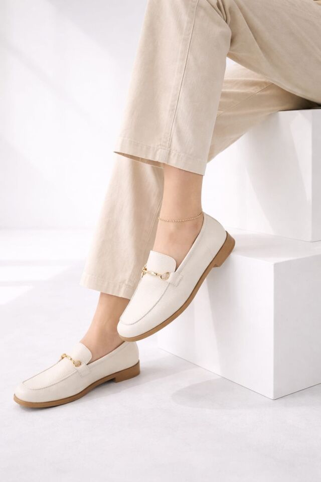 Kadın Rugan Loafer Gold Tokalı Günlük Şık Rahat Babet Ayakkabı KREM - 38