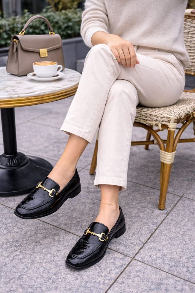 Kadın Rugan Loafer Gold Tokalı Günlük Şık Rahat Babet Ayakkabı SİYAH - 37