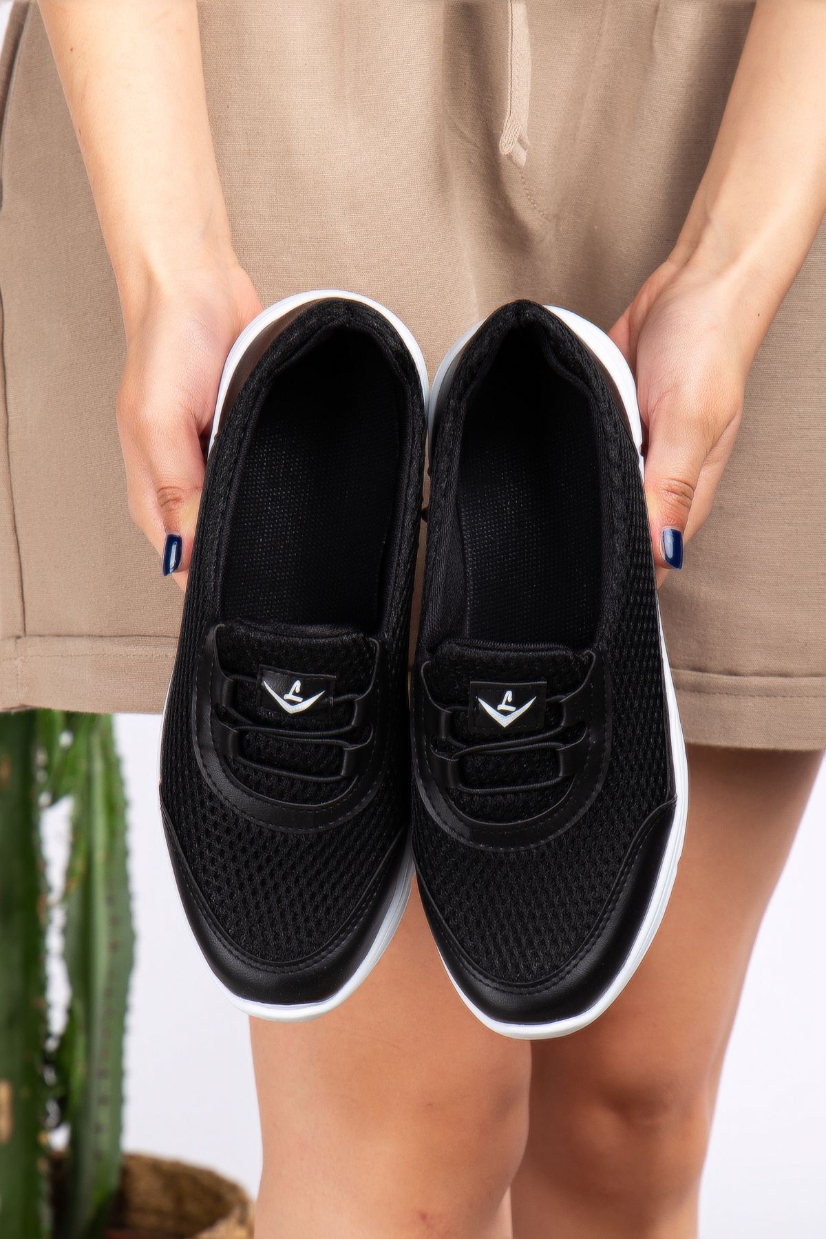 Unisex Bağcıksız Rahat Esnek Günlük Sneaker Spor Ayakkabı SİYAH-BEYAZ - 38