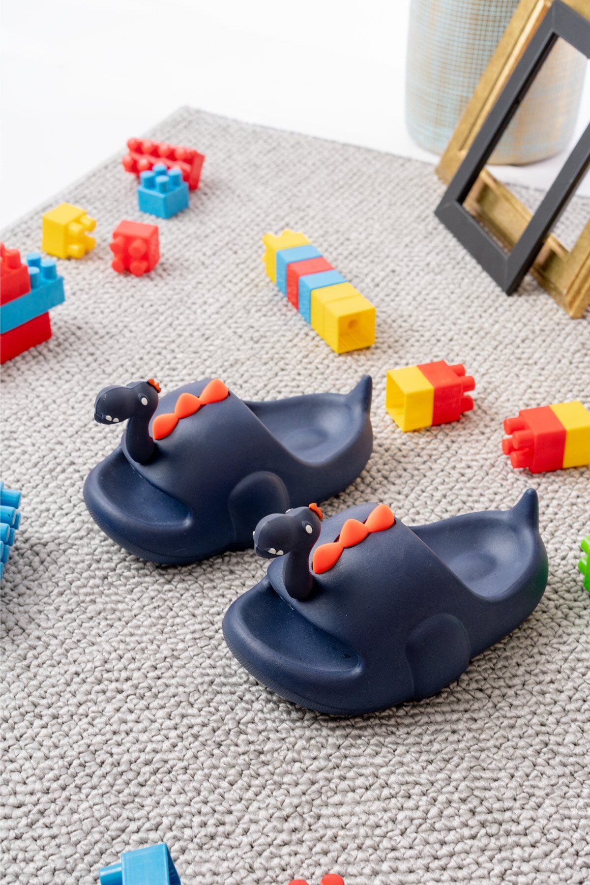 Çocuk Sevimli Kuğu Ve Dinazor Figürlü Kaymaz Terlik Banyo Plaj Havuz Balkon Terliği Unisex LACİVERT - 26