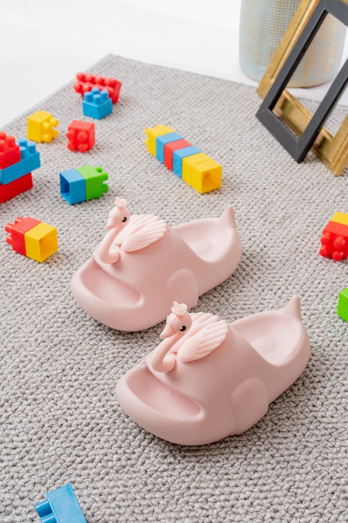 Çocuk Sevimli Kuğu Ve Dinazor Figürlü Kaymaz Terlik Banyo Plaj Havuz Balkon Terliği Unisex PUDRA - 31