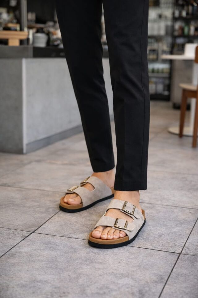 Unisex Çift Tokalı Süet Terlik – Ortopedik Kaymaz Rahat Taban Günlük Rahatlık VİZON - 45