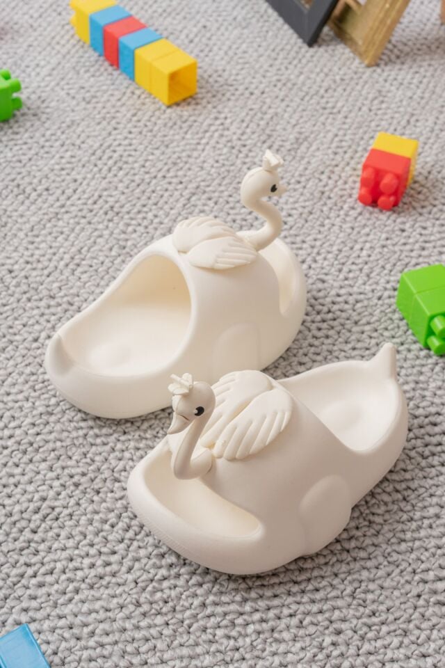 Çocuk Sevimli Kuğu Ve Dinazor Figürlü Kaymaz Terlik Banyo Plaj Havuz Balkon Terliği Unisex KREM - 32