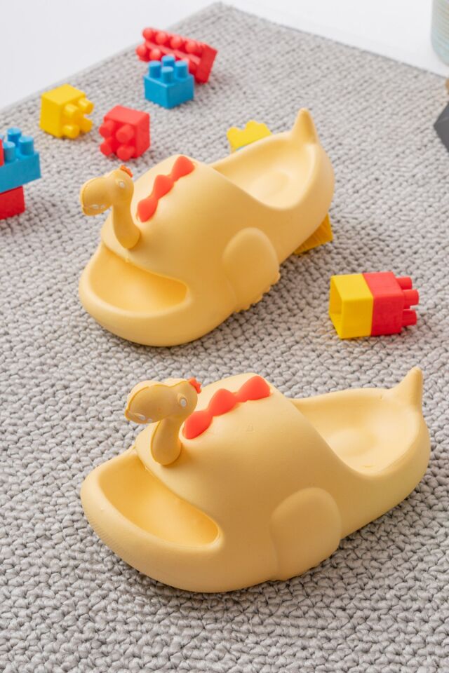 Çocuk Sevimli Kuğu Ve Dinazor Figürlü Kaymaz Terlik Banyo Plaj Havuz Balkon Terliği Unisex SARI - 28