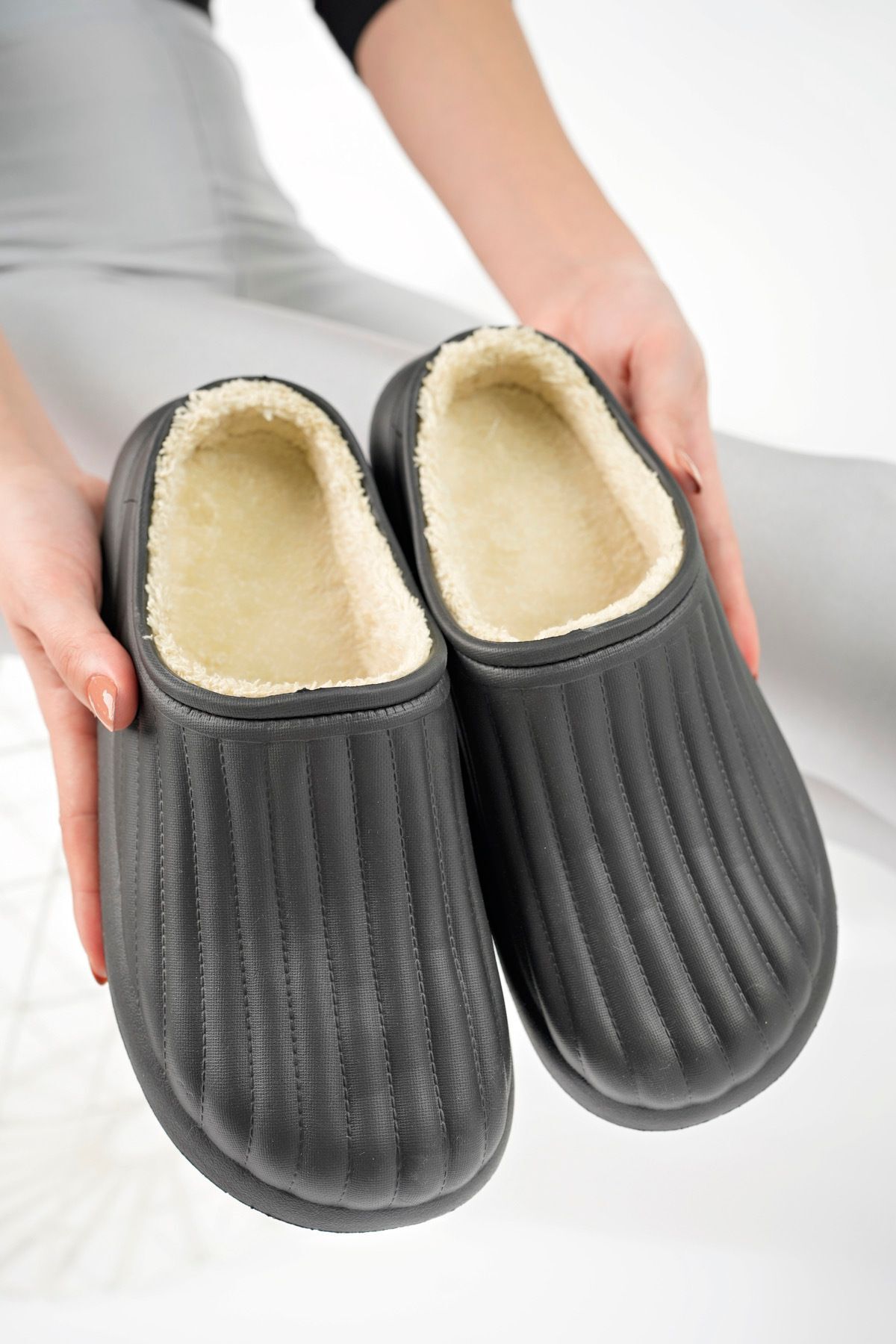 Kapalı Içi Yünlü Unisex Ev Terliği Kışlık Terlik Su Geçirmez SİYAH - 37