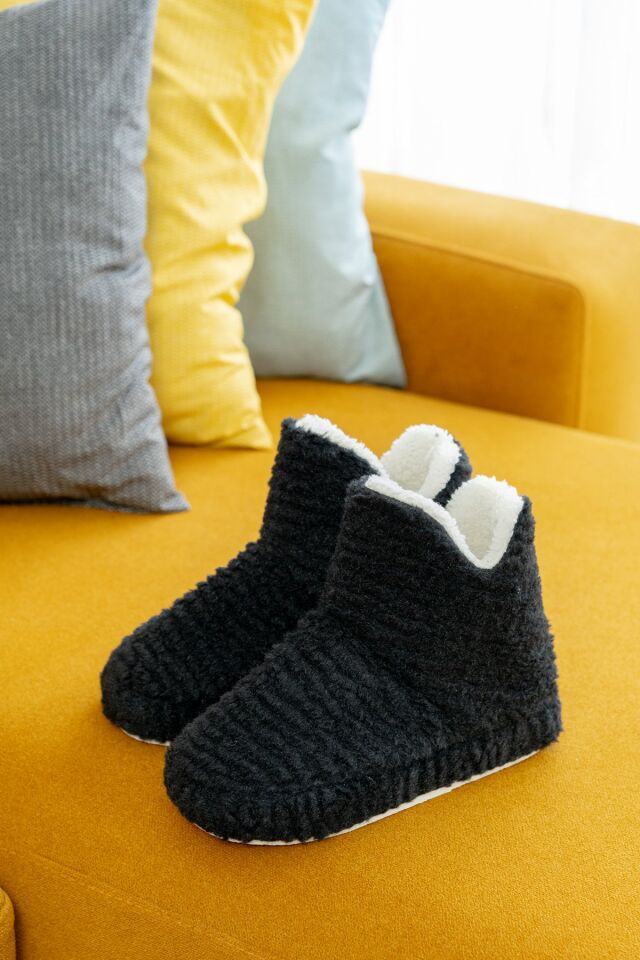 Sessiz Taban Kadın Şık Günlük Çeyiz Terlik Kapalı Ev Botu SİYAH - 40