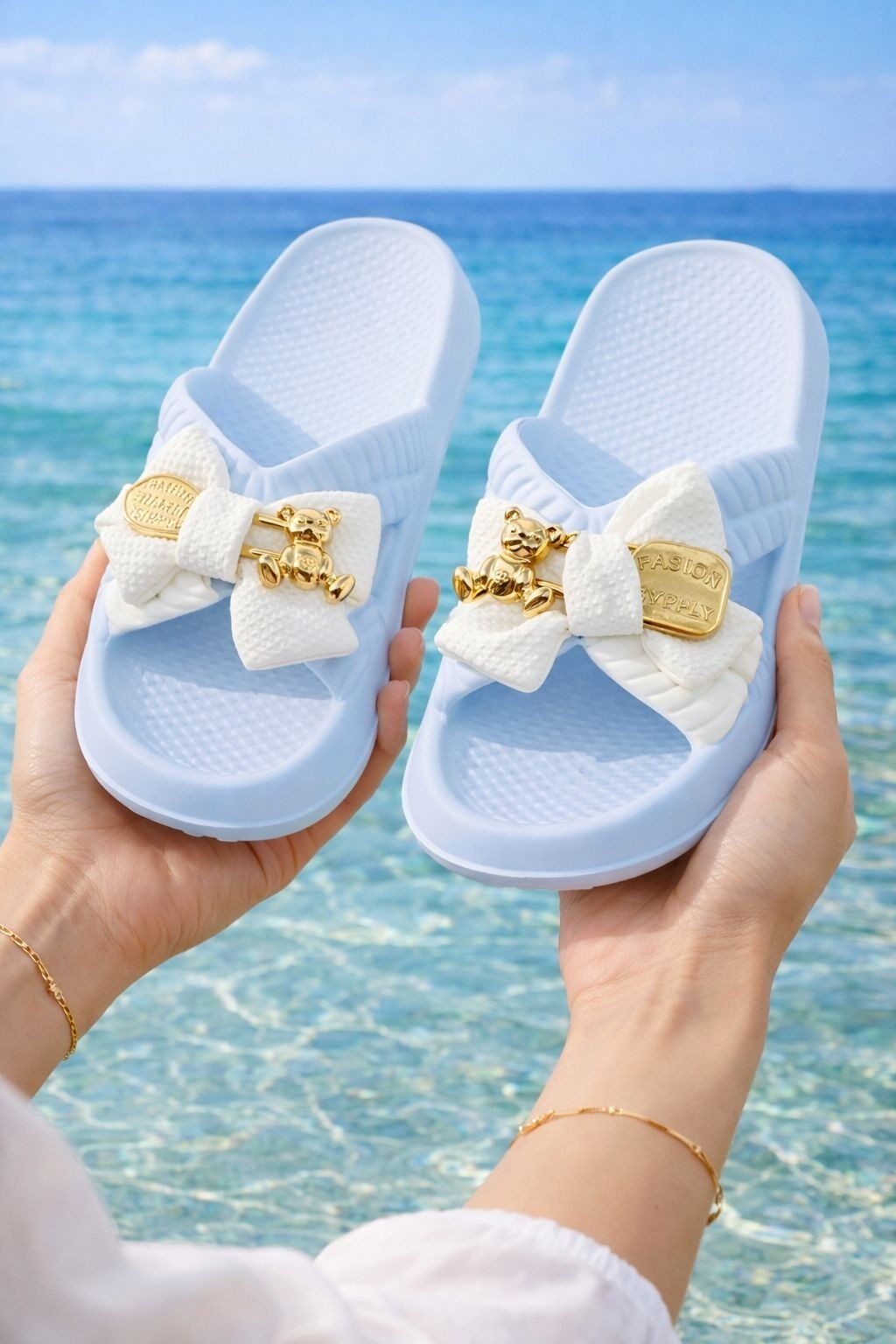 Kadın Fiyonk Detaylı Ayıcıklı Plaj Terliği-Hafif Taban Kaymaz Günlük Yazlık Deniz Havuz Terliği Rahat Konforlu Şık Tasarım BEBE MAVİSİ - 40