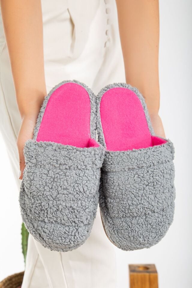 Kuzu Kumaş Yünlü Sessiz Taban Kadın Terlik Kapalı Ev Terliği GRİ - 40