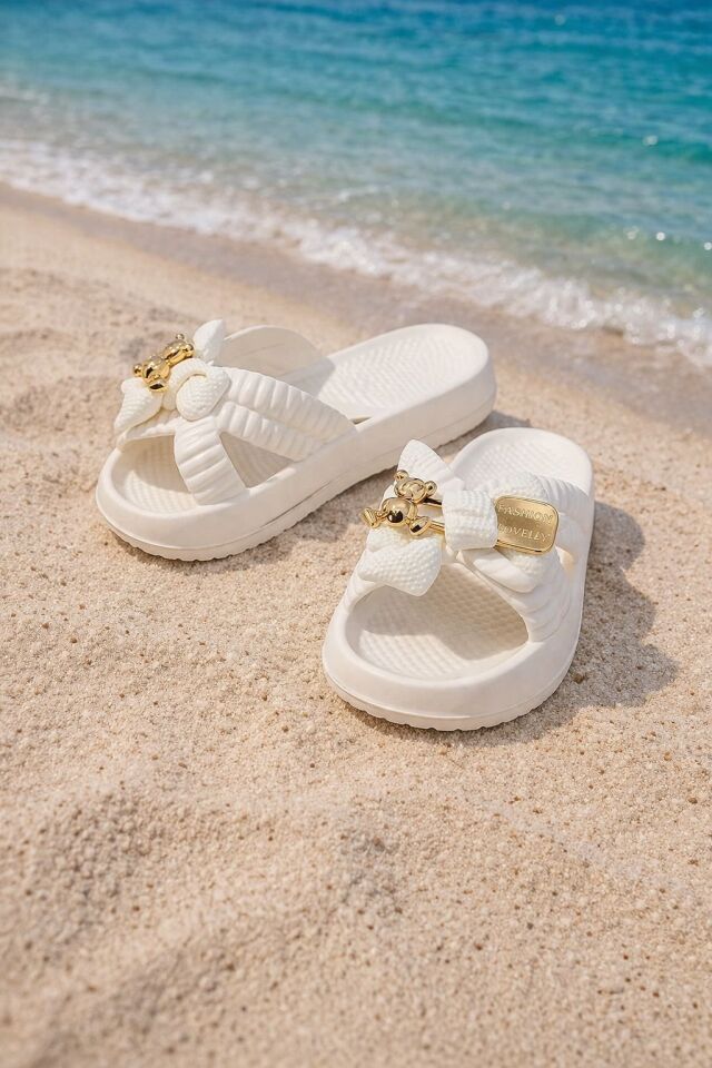 Kadın Fiyonk Detaylı Ayıcıklı Plaj Terliği-Hafif Taban Kaymaz Günlük Yazlık Deniz Havuz Terliği Rahat Konforlu Şık Tasarım KREM - 40