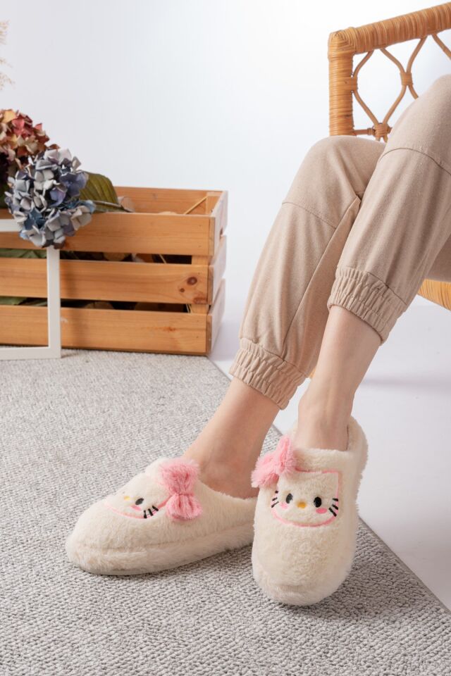 Figürlü Kurdela Detaylı | Fiyonklu Kışlık Unisex Ev Terliği