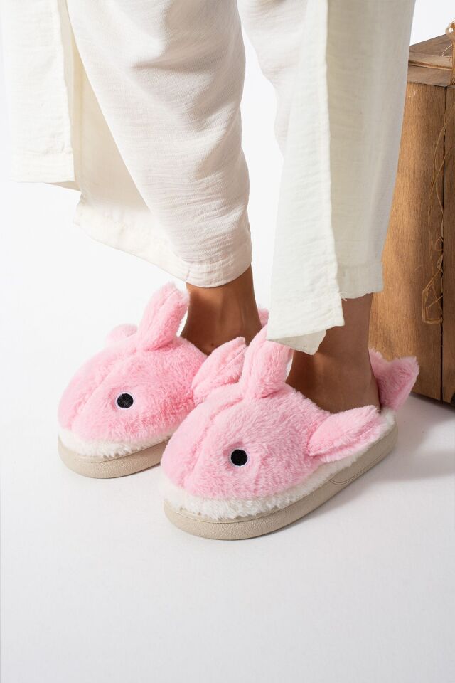 Kadın Kalın Tabanlı İçi Kürklü Sıcak Astarlı Köpek Balığı Figürlü Ev Terliği Sessiz Taban PEMBE - 36-37