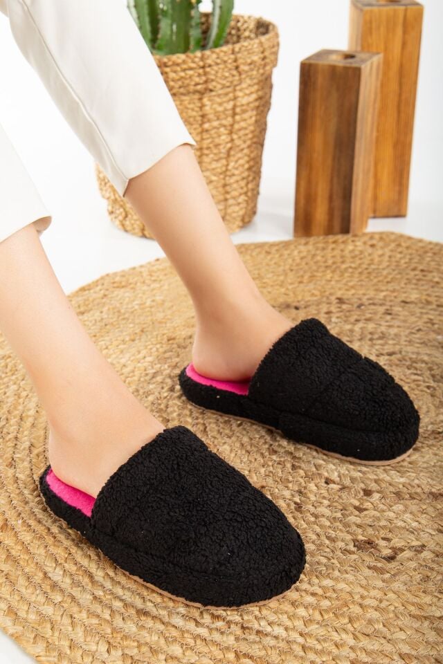 Kuzu Kumaş Yünlü Sessiz Taban Kadın Terlik Kapalı Ev Terliği SİYAH - 37