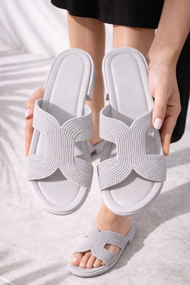 Kadın Hasır Görünümlü Bantlı Plaj Balkon Günlük Terlik Rahat Taban Şık Yaz Kombini GRİ - 40