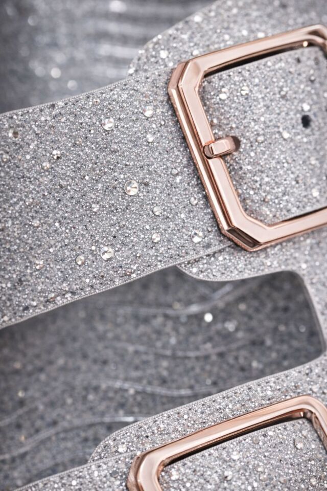 Kadın Simli Çift Toka Kaymaz Taban Rahat Terlik GÜMÜŞ - 40