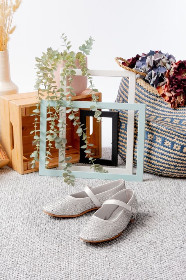 Kadın Baretli Taşlı Günlük  Babet Ayakkabı Kadın Baretli Taşlı Günlük  Babet Ayakkabı