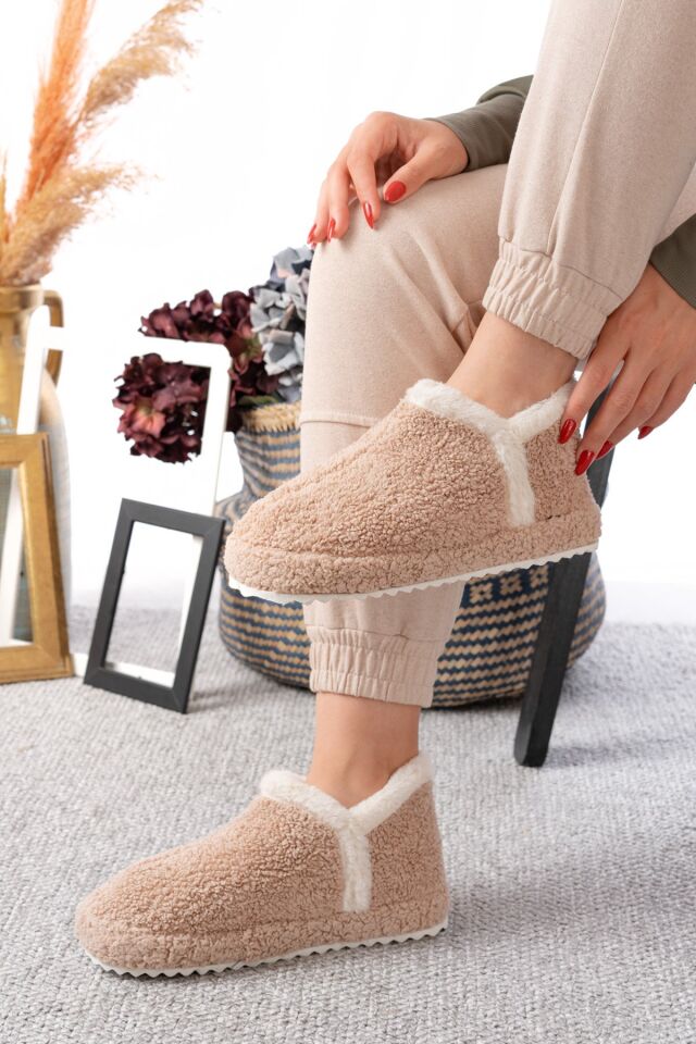 Kadın Hafif Pofuduk Panduf Ses Yapmaz Kalın Taban Ev Ayakkabısı KREM - 36