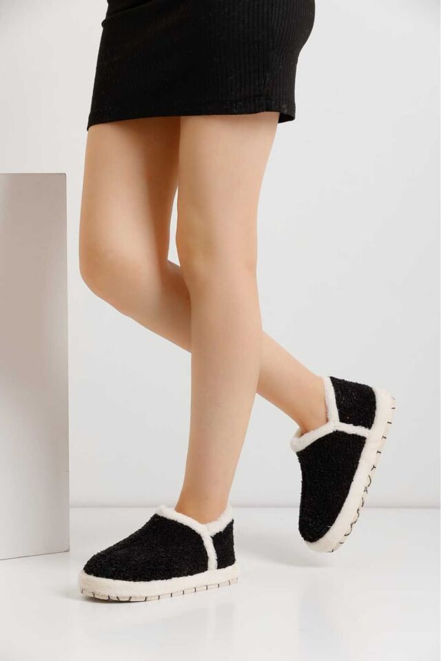 Kadın Hafif Pofuduk Panduf Ses Yapmaz Kalın Taban Ev Ayakkabısı SİYAH - 38