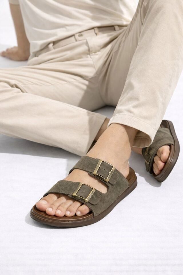 Günlük Erkek Terlik Çift Tokalı Konforlu Hafif Taban Rahat Kalıp Şık Tasarım Günlük Erkek Terlik Çift Tokalı Konforlu Hafif Taban Rahat Kalıp Şık Tasarım