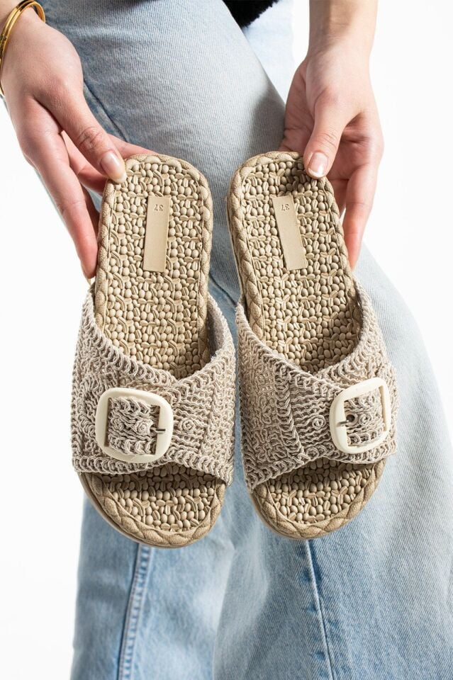 Kadın Toka Detaylı Hasırlı Ev Terliği Dış Mekan Terliği KREM - 38