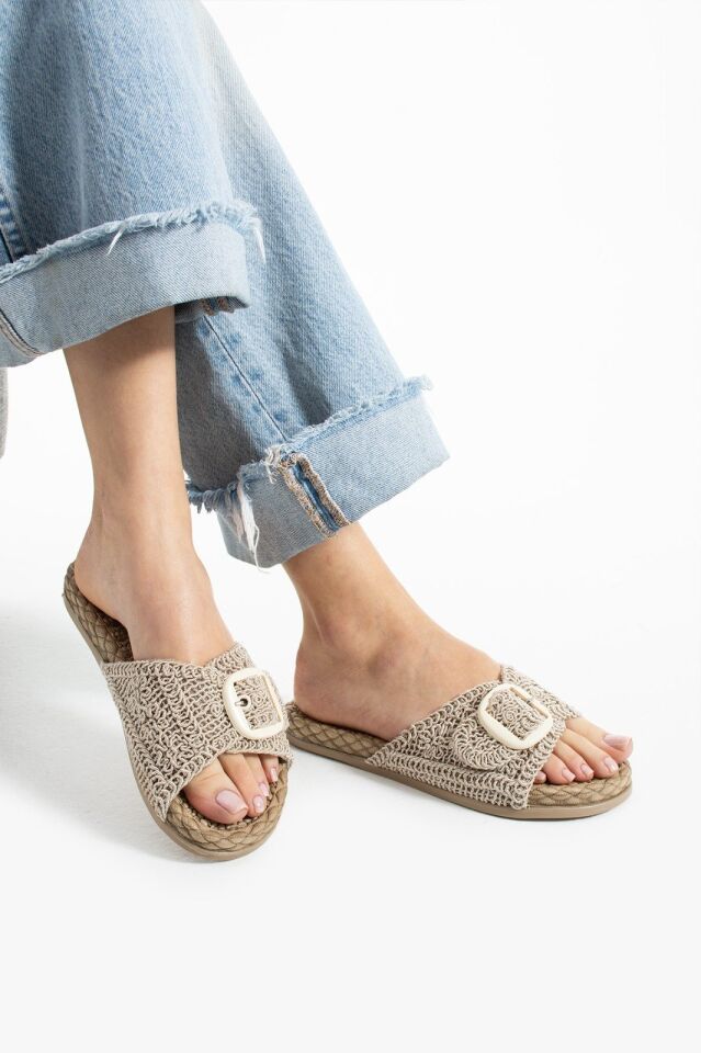 Kadın Toka Detaylı Hasırlı Ev Terliği Dış Mekan Terliği KREM - 38