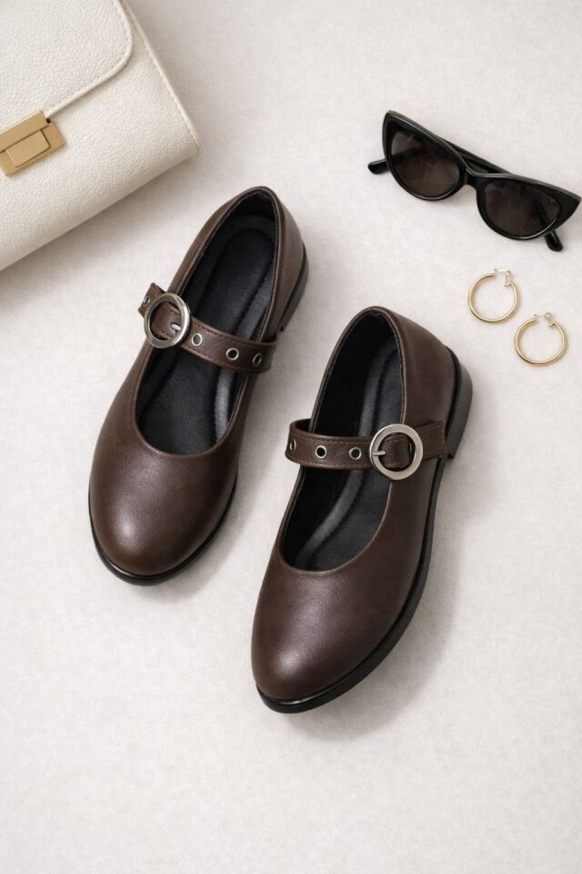 Şık Tasarım Tokalı Lastikli Klasik Babet Ayakkabı