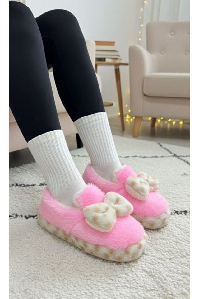 Şirin Kadın Peluş Ev Pandufu Kaymaz Taban Konforlu ve Sevimli Tasarım ŞEKER PEMBE - 36
