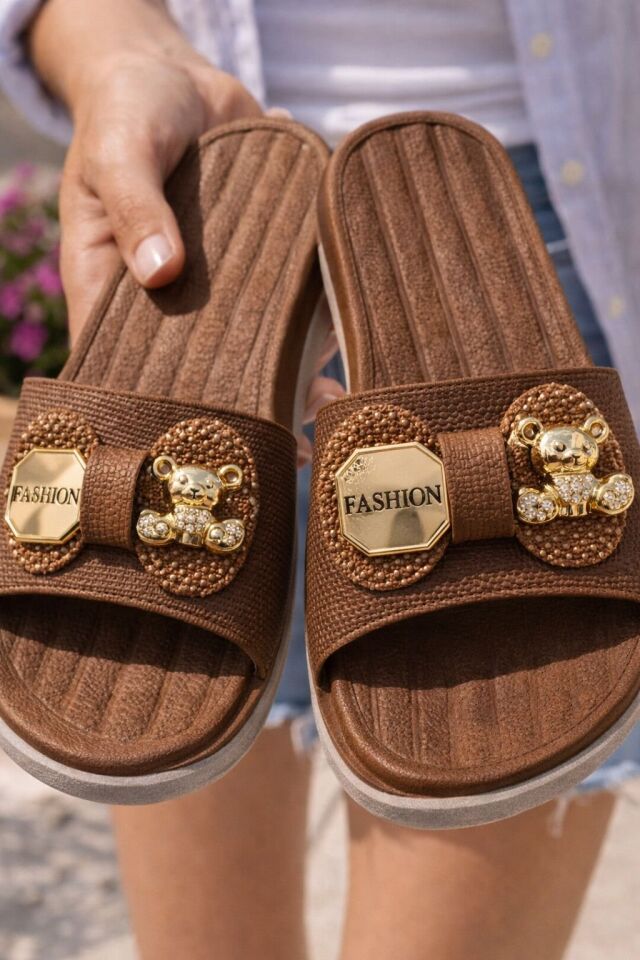 Kadın Şık Tokalı Konfor Kaymaz Taban Plaj Balkon Günlük Ayıcık Detaylı Terlik KAHVERENGİ - 40