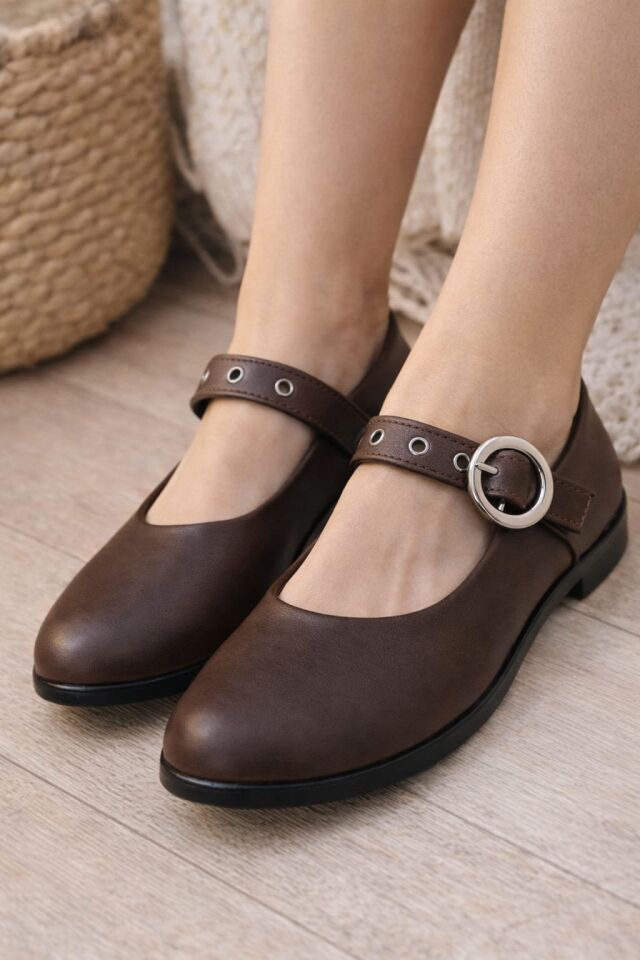 Şık Tasarım Tokalı Lastikli Klasik Babet Ayakkabı KAHVERENGİ - 40