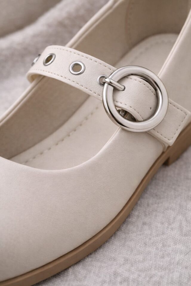 Şık Tasarım Tokalı Lastikli Klasik Babet Ayakkabı KREM - 40