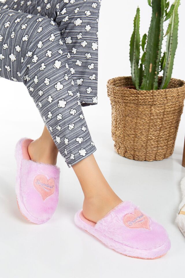 Önü Kapalı Pofuduk Kalp  Figürlü Panduf Kadın Ev Terliği Tüylü Terlik LİLA - 40