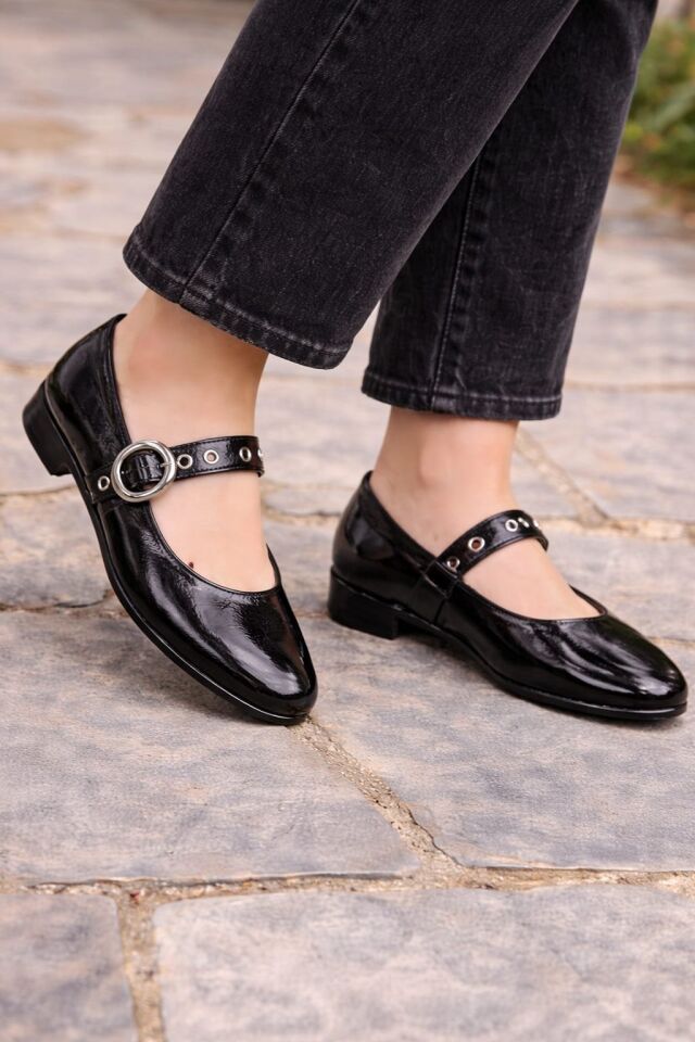 Şık Tasarım Tokalı Lastikli Klasik Babet Ayakkabı RUGAN SİYAH - 40