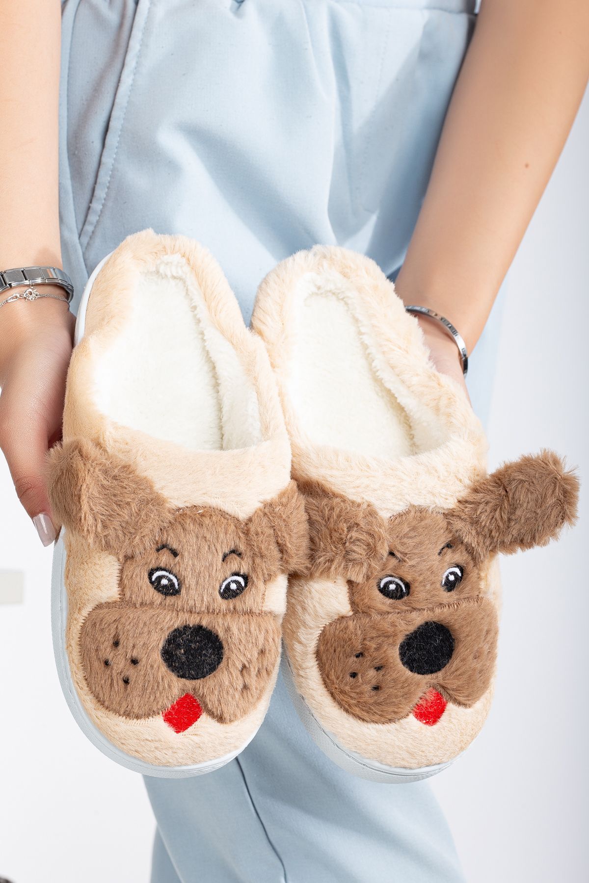 Köpekli Peluş Kaydırmaz Taban Ev Terliği VİZON - 38-39