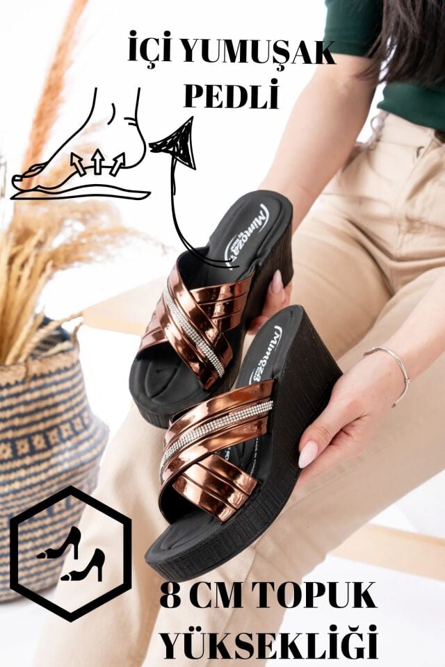 Günlük Ortopedik Terlik Anne Rahat Orta Yaş Genç Ev & Dışarı Terliği ALTIN - 39