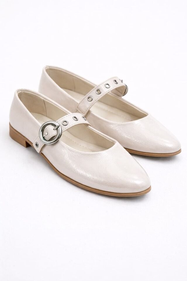 Şık Tasarım Tokalı Lastikli Klasik Babet Ayakkabı Şık Tasarım Tokalı Lastikli Klasik Babet Ayakkabı