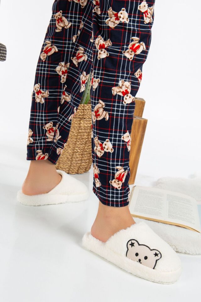 Kadın Panda Figürlü Sessiz Taban Peluş Ev Terliği KREM - 38-39