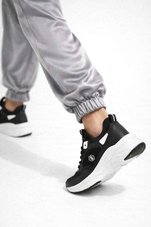 Kadın Sneaker Günlük Spor Ayakkabı Kalın Taban Hafif Rahat Yürüyüş Sneaker Modern Tasarım Şık Kombin Uyumlu SİYAH-BEYAZ - 36