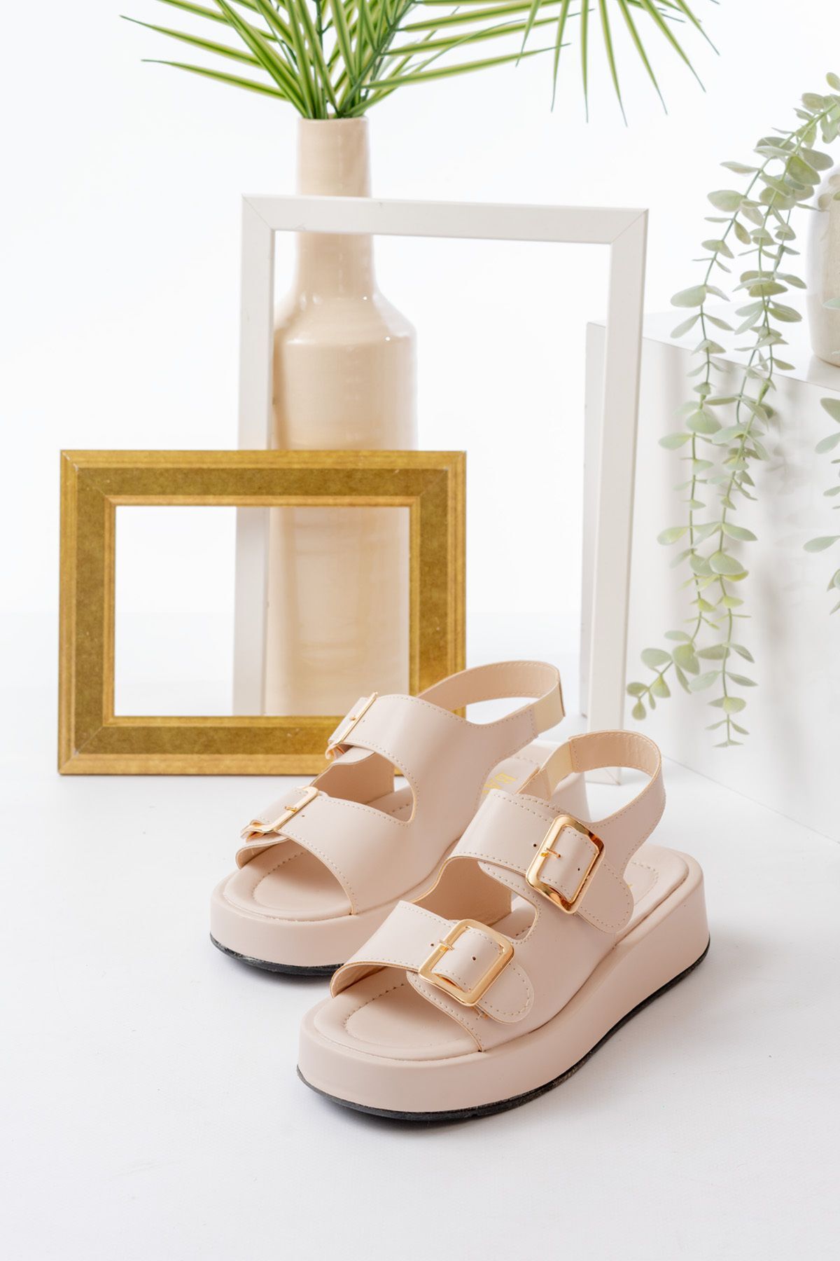 Kadın Çift Bantlı Toka Detaylı Günlük Rahat Sandalet KREM - 37