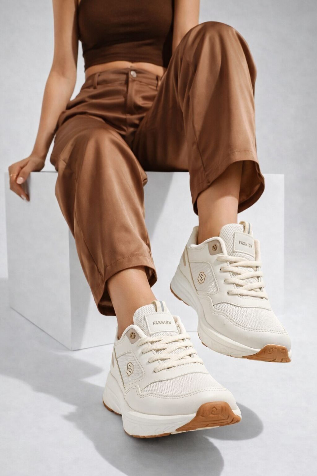 Kadın Sneaker Günlük Spor Ayakkabı Kalın Taban Hafif Rahat Yürüyüş Sneaker Modern Tasarım Şık Kombin Uyumlu KUM-TABA - 36