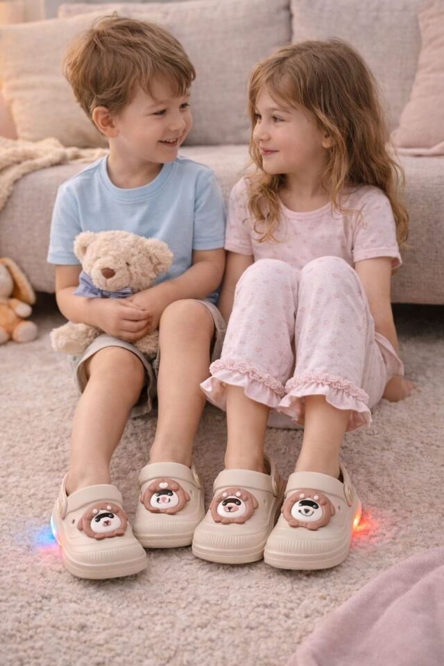 Işıklı Minik Maymun Çocuk Sandalet Terlik KUM - 25-26