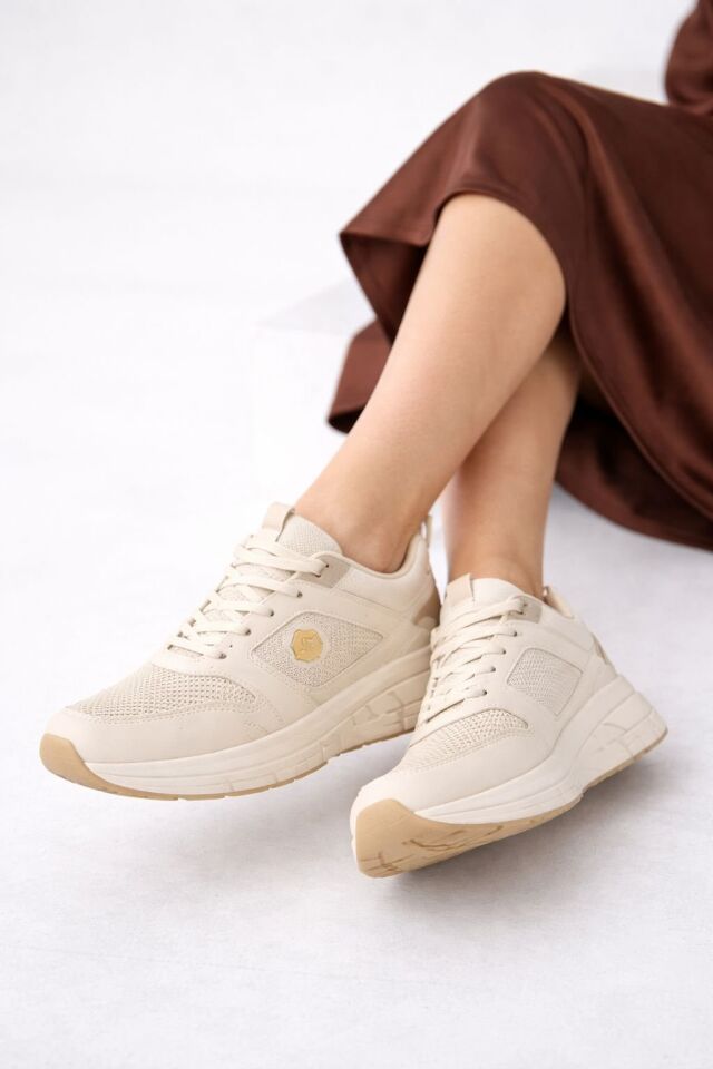 Kadın Sneaker Günlük Spor Ayakkabı Kalın Taban Hafif Rahat Yürüyüş Sneaker Modern Tasarım Şık Kombin Uyumlu KUM-TABA - 40