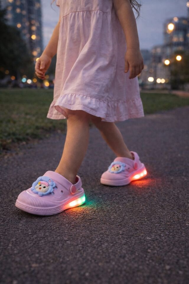 Işıklı Minik Maymun Çocuk Sandalet Terlik PEMBE - 25-26