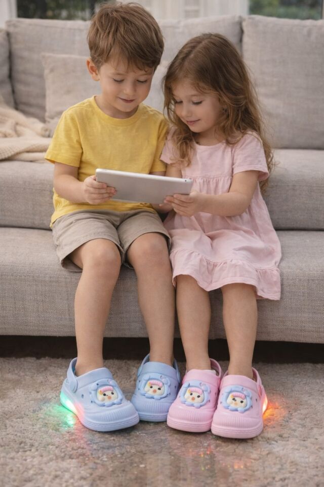 Işıklı Minik Maymun Çocuk Sandalet Terlik PEMBE - 25-26